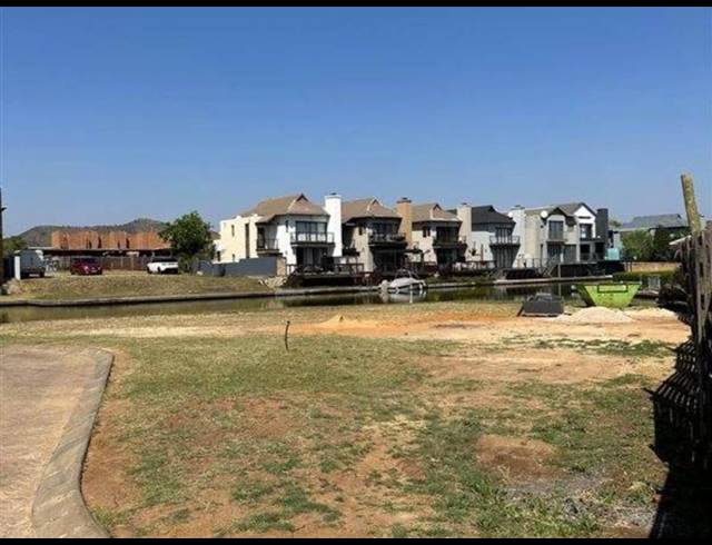 LAND FOR SALE IN THE ISLANDS ESTATES